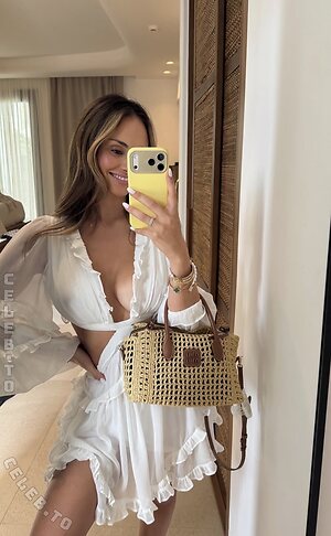Melissa Deines Nude Leaked Photo #12