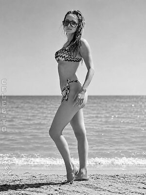 Melissa Naschenweng Nude Leaked Photo #18