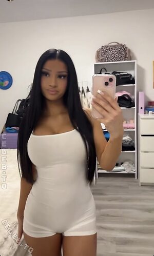 melodi.mzd Nude Leaked Photo #23