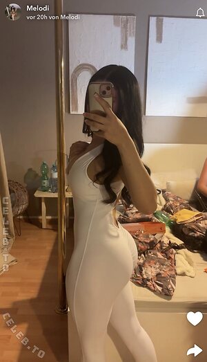 melodi.mzd Nude Leaked Photo #29