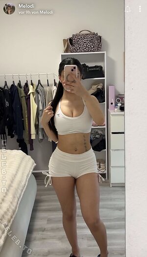 melodi.mzd Nude Leaked Photo #37