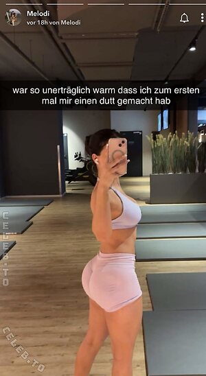 melodi.mzd Nude Leaked Photo #43
