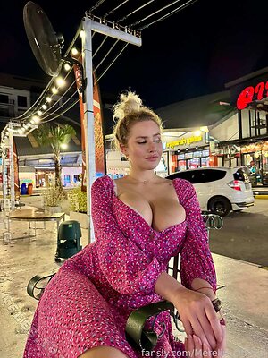 Merelin Nude Leaked Photo #11