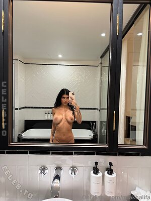 Mia Khalifa Nude Leaked Photo #331