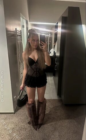 Mia werner Nude Leaked Photo #7