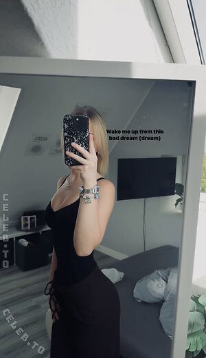 Miaa.rlt Nude Leaked Photo #2