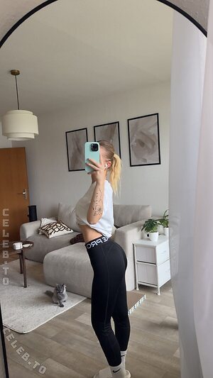 Miaa.rlt Nude Leaked Photo #32