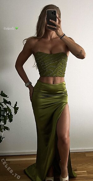 Michelle Czaja Nude Leaked Photo #44