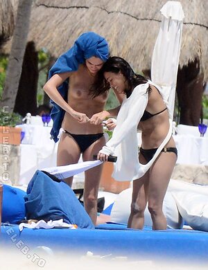 Michelle Rodríguez Nude Leaked Photo #18