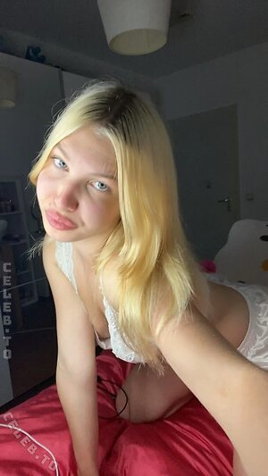 MilaXoXoo Nude Leaked Photo #4