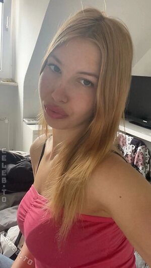 MilaXoXoo Nude Leaked Photo #6