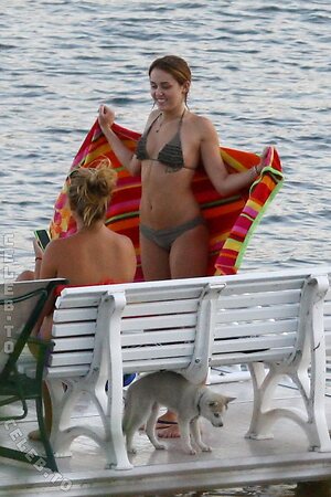 Miley Cyrus Nude Leaked Photo #638