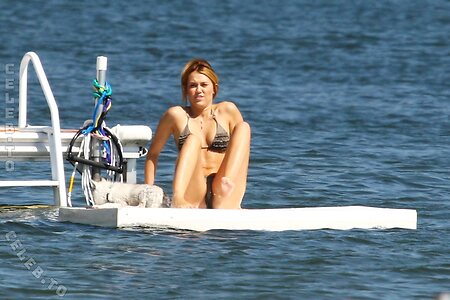 Miley Cyrus Nude Leaked Photo #670
