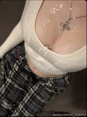 Milky Kitty Nude Leaked Photo #85
