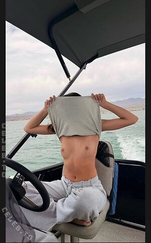 Minicaryn Nude Leaked Photo #36