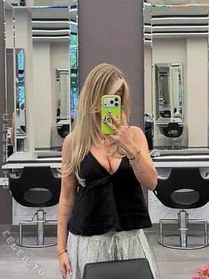 Monawithoutlisa Nude Leaked Photo #36