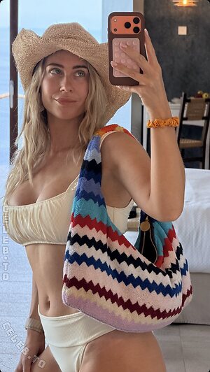 Mrs. Bella Nude Leaked Photo #38