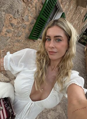 Mrs. Bella Nude Leaked Photo #51