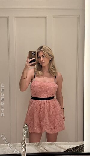 Mrs. Bella Nude Leaked Photo #56