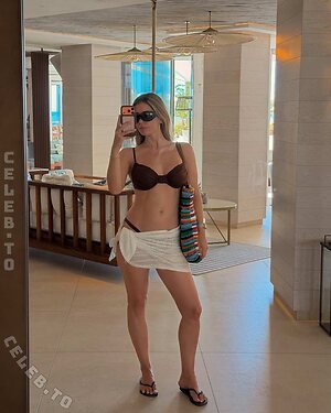 Mrs. Bella Nude Leaked Photo #87