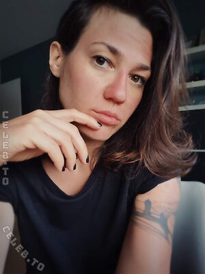 Mrs. Crispy Nude Leaked Photo #14