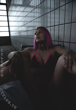 Roxxy Red Nude Photos