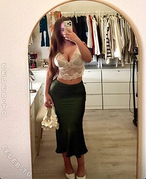 M.vntr Nude Leaked Photo #9