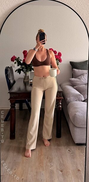 naadine.223 Nude Leaked Photo #49