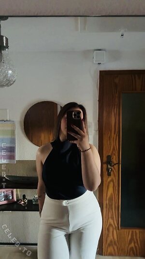 Naomi-Klein Nude Leaked Photo #3