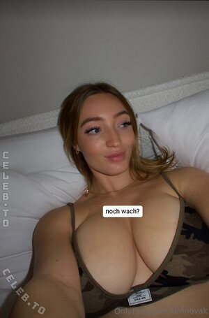 naughtykiimm Nude Leaked Photo #95