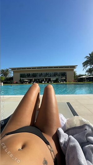nicolaa.vrz Nude Leaked Photo #13