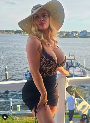 Nicole Coco Austin Nude Leaked Photo #65