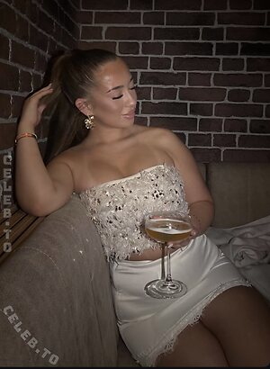 Nicolerusss Nude Leaked Photo #7