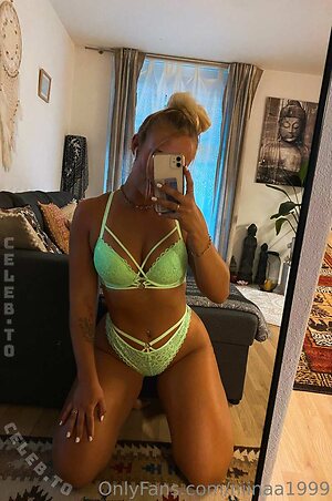 niiinaa99 Nude Leaked Photo #34
