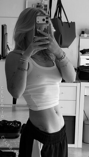 nina.kxs Nude Leaked Photo #70