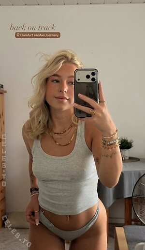 nina.kxs Nude Leaked Photo #74