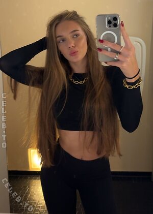 Noelle Puchinger Nude Leaked Photo #13