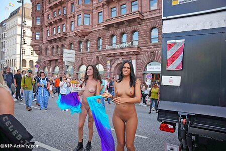 Nude in Public Nude Leaked Photo #1475