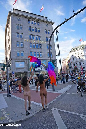 Nude in Public Nude Leaked Photo #1477