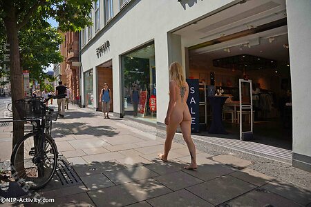 Nude in Public Nude Leaked Photo #1722