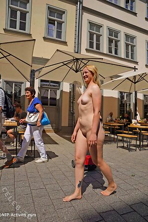 Nude in Public Nude Leaked Photo #1979
