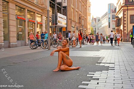 Nude in Public Nude Leaked Photo #2670