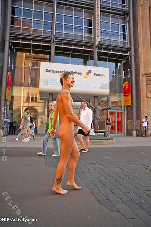 Nude in Public Nude Leaked Photo #2681