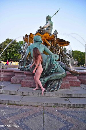 Nude in Public Nude Leaked Photo #2893