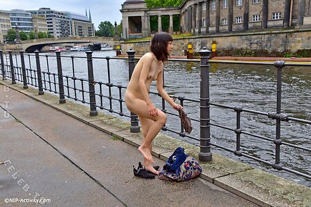 Nude in Public Nude Leaked Photo #2957