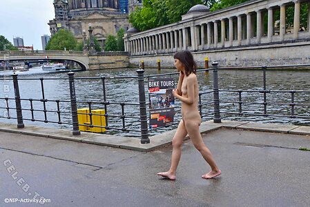 Nude in Public Nude Leaked Photo #3021