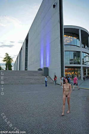Nude in Public Nude Leaked Photo #3364