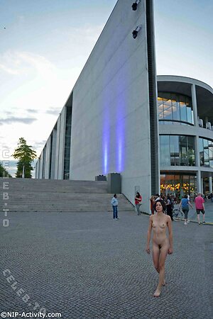 Nude in Public Nude Leaked Photo #3365