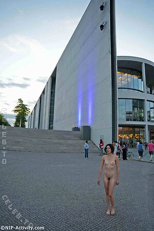 Nude in Public Nude Leaked Photo #3366