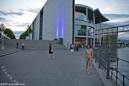 Nude in Public Nude Leaked Photo #3369